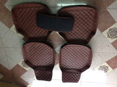 选购汽车通用脚垫指南 从PVC到乳胶，全方位解析与品牌推荐